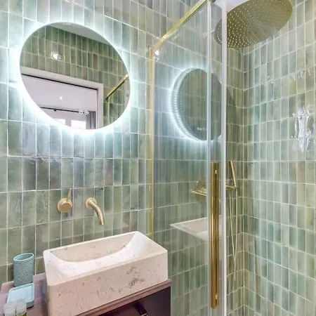 Luxueuse Maisonnette Au Coeur De Batignolles 17eme Holiday home *