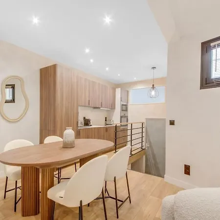 Luxueuse Maisonnette Au Coeur De Batignolles 17eme * Paris