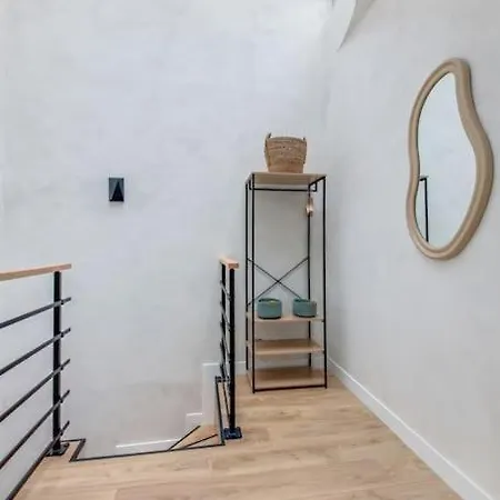 Luxueuse Maisonnette Au Coeur De Batignolles 17eme Paris
