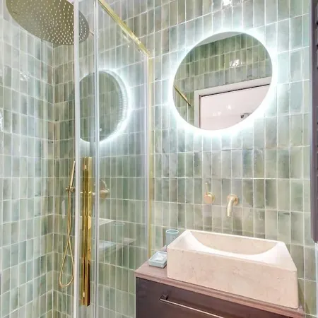 Luxueuse Maisonnette Au Coeur De Batignolles 17eme Holiday home *